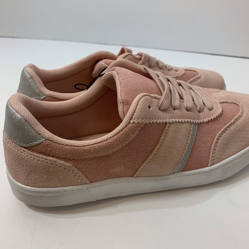 NWOT Pink and Rose Colored Suede Leather‎ Sneakers